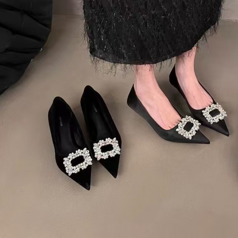 Chaton noir et chaussures pour - Kitten Heel Women avis et prix